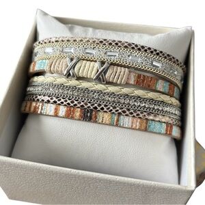 Saachi Vegan Magnetic Bracelet NWB